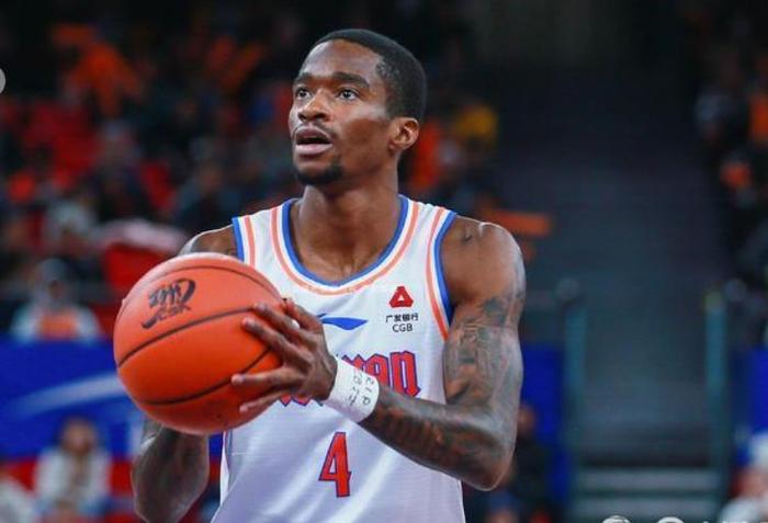 火狐电竞APP-广东队再签超级外援，CBA得分王加盟，帮助广东队冲第12冠