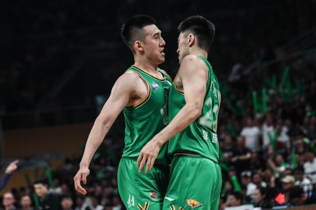 付豪变身辽篮冲冠奇兵，剑指三连冠还需他发威